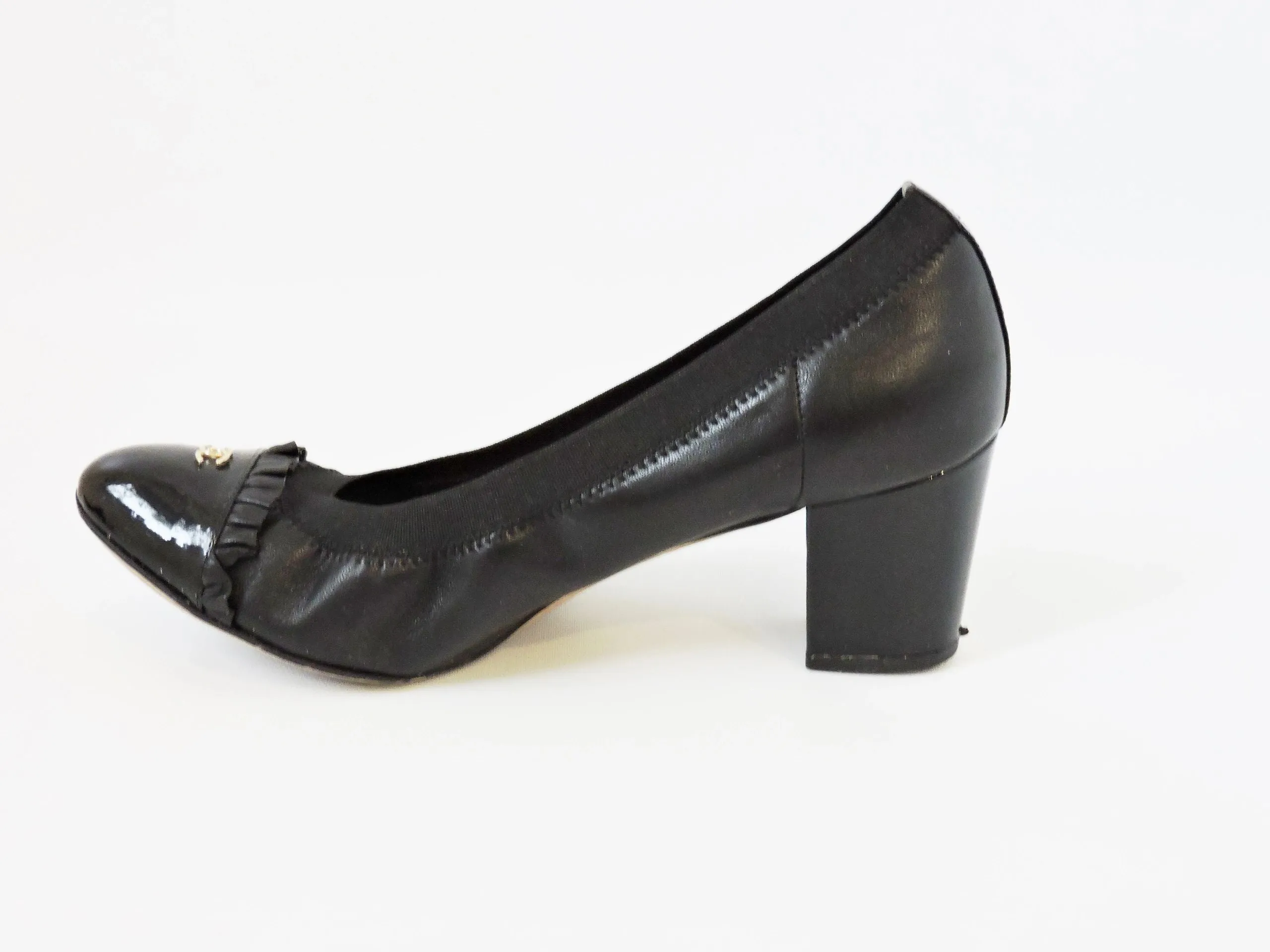 Chanel Cap-Toe Pump Size 40 It (10 Us)