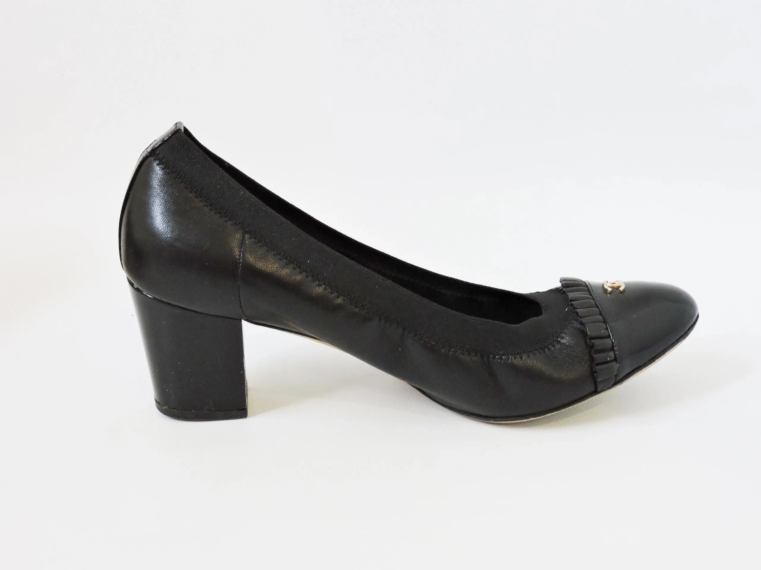 Chanel Cap-Toe Pump Size 40 It (10 Us)