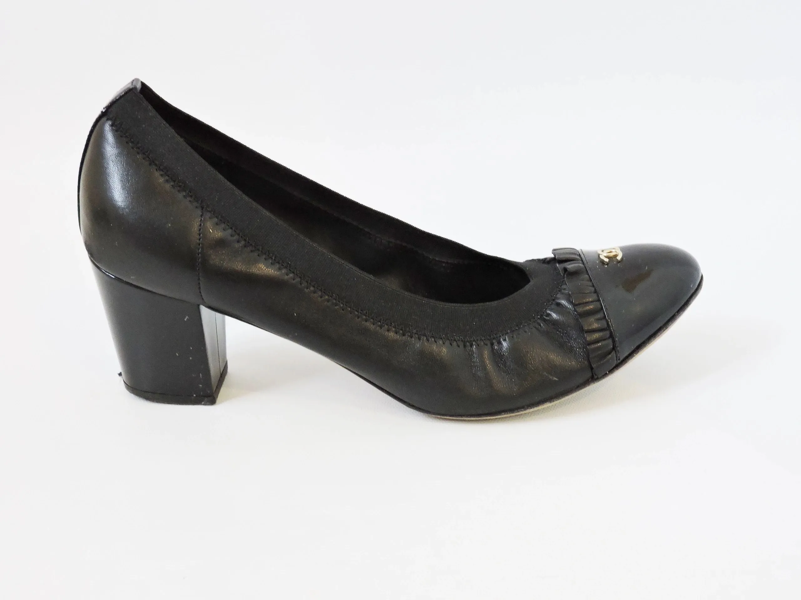 Chanel Cap-Toe Pump Size 40 It (10 Us)