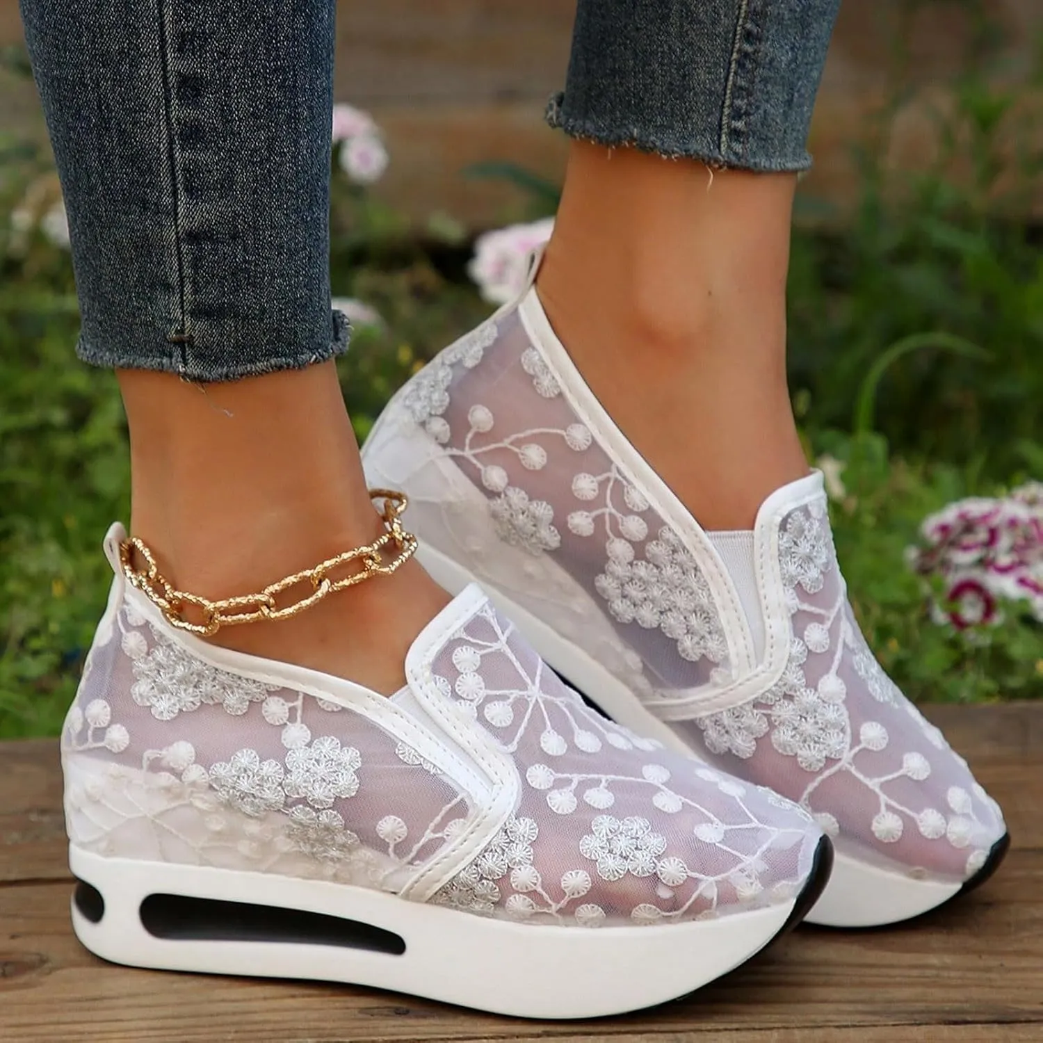 Chunky Sneakers for Women Fashion White Platform Sneakers for Women Slip On Breathable Lace Embroidery Walking Tennis Shoes Lightweight Comfort Wedge Platform Casual Sneakers for Gym Travel Work