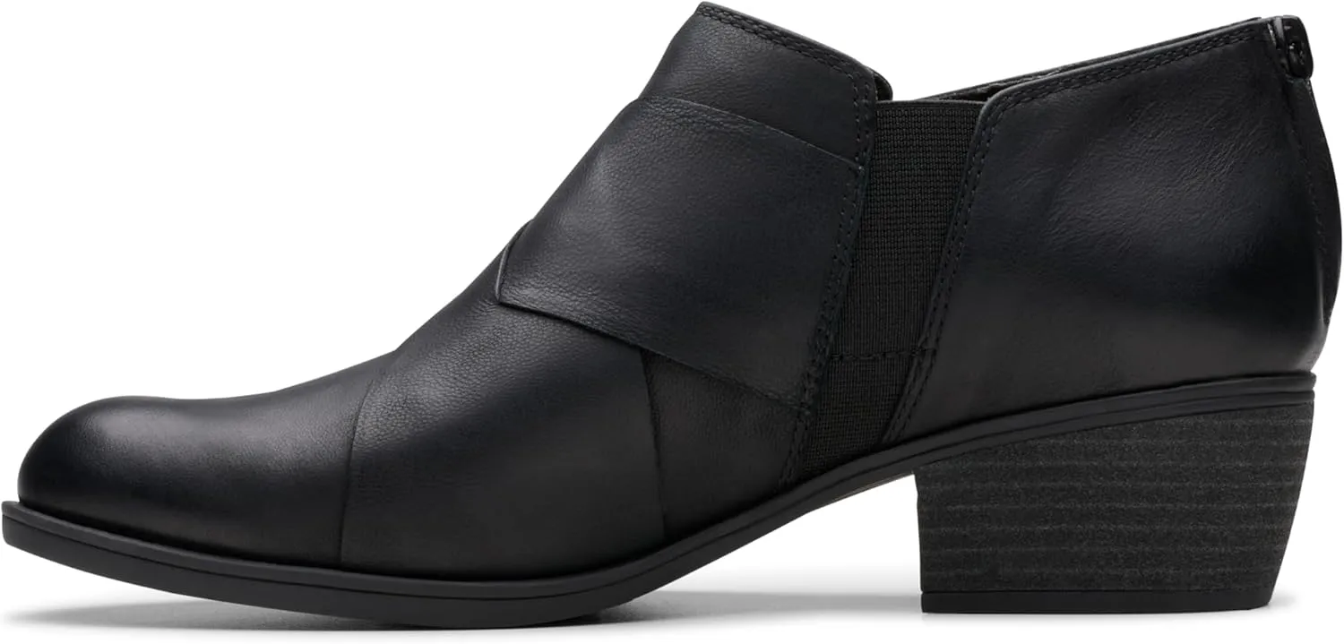 Clarks Women's Charlten Gema Pump