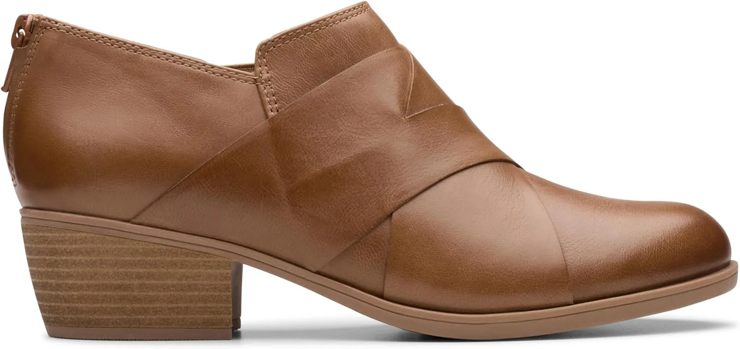 Clarks Women's Charlten Gema Pump