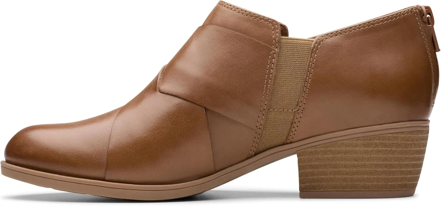 Clarks Women's Charlten Gema Pump