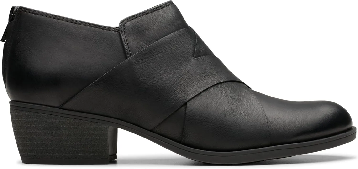 Clarks Women's Charlten Gema Pump