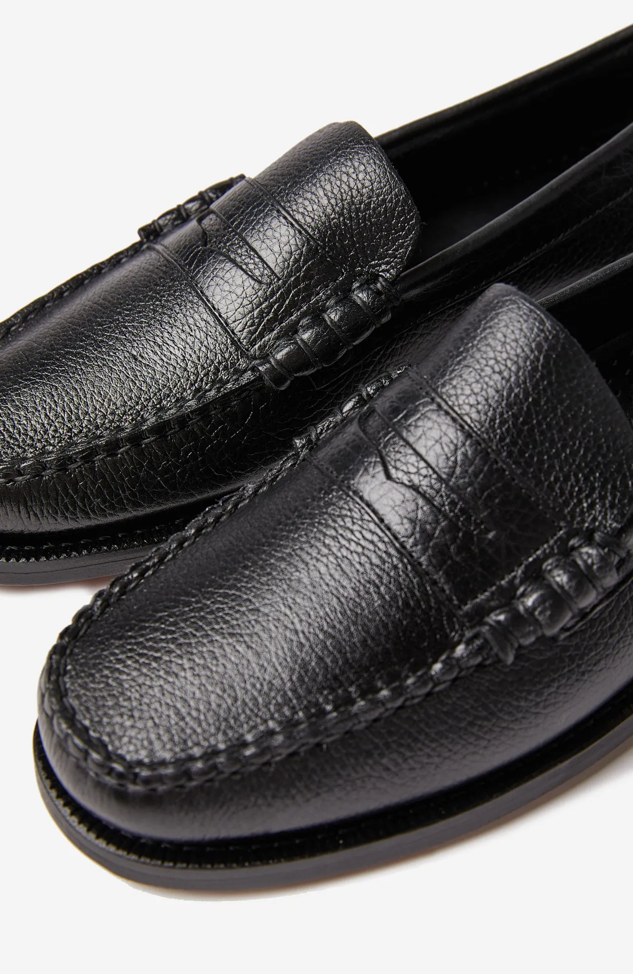 Classic DAN Loafer in hammered calfskin