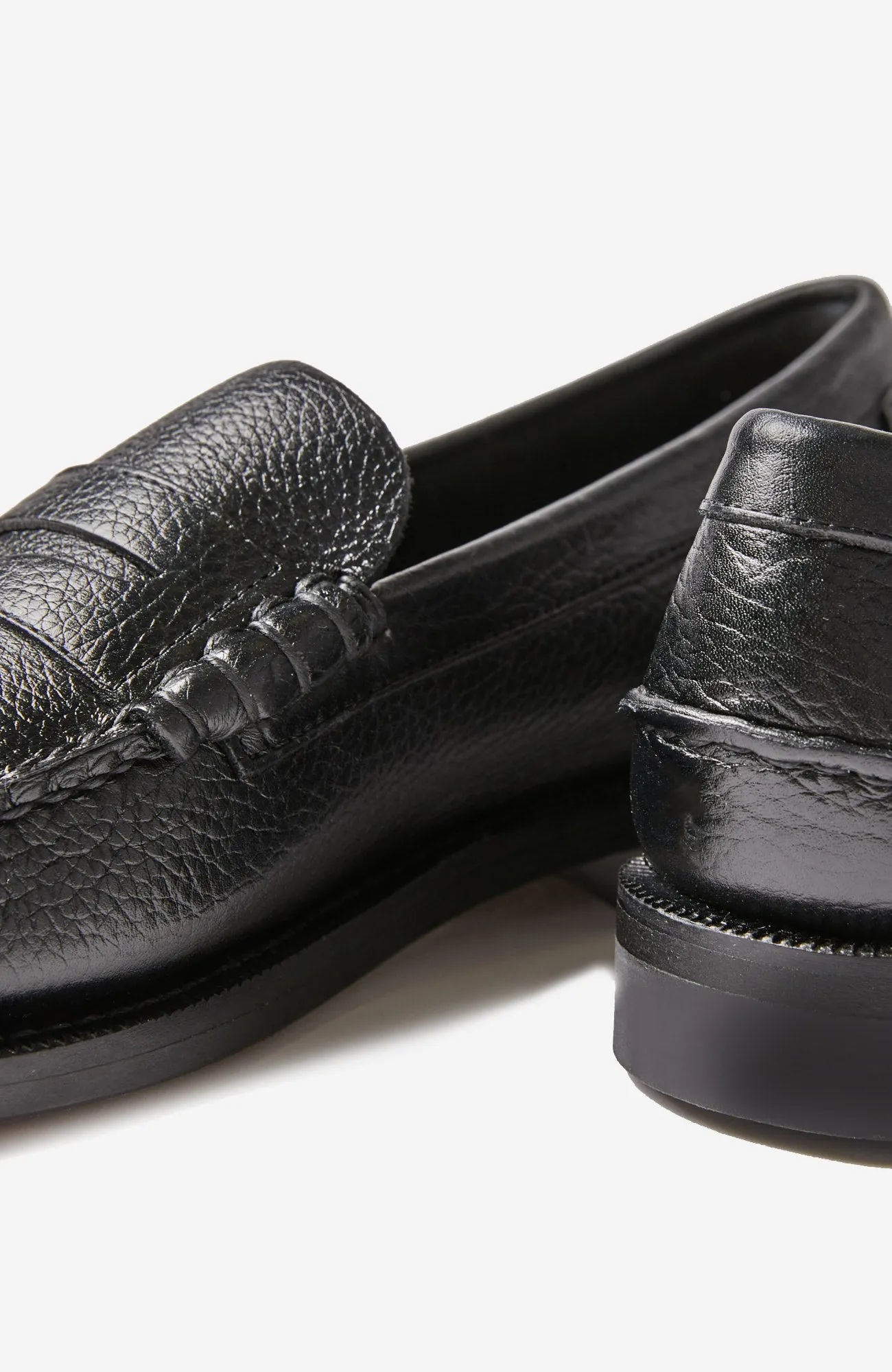 Classic DAN Loafer in hammered calfskin