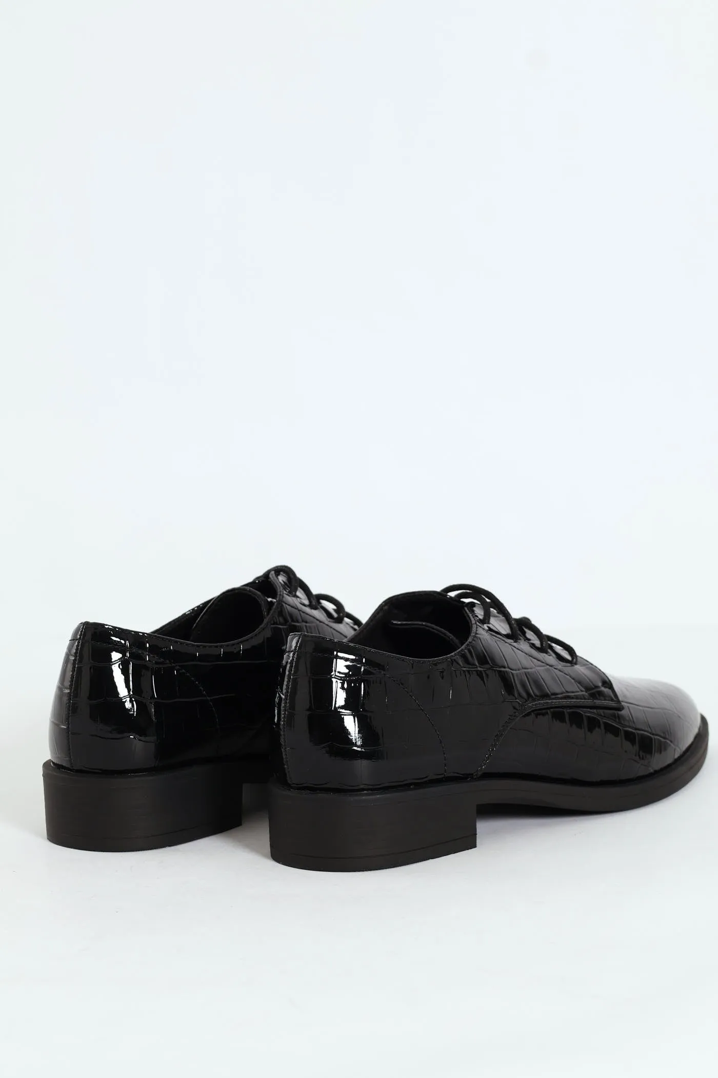 Classic Pointed Croc Patent Lace Up Loafer - Black