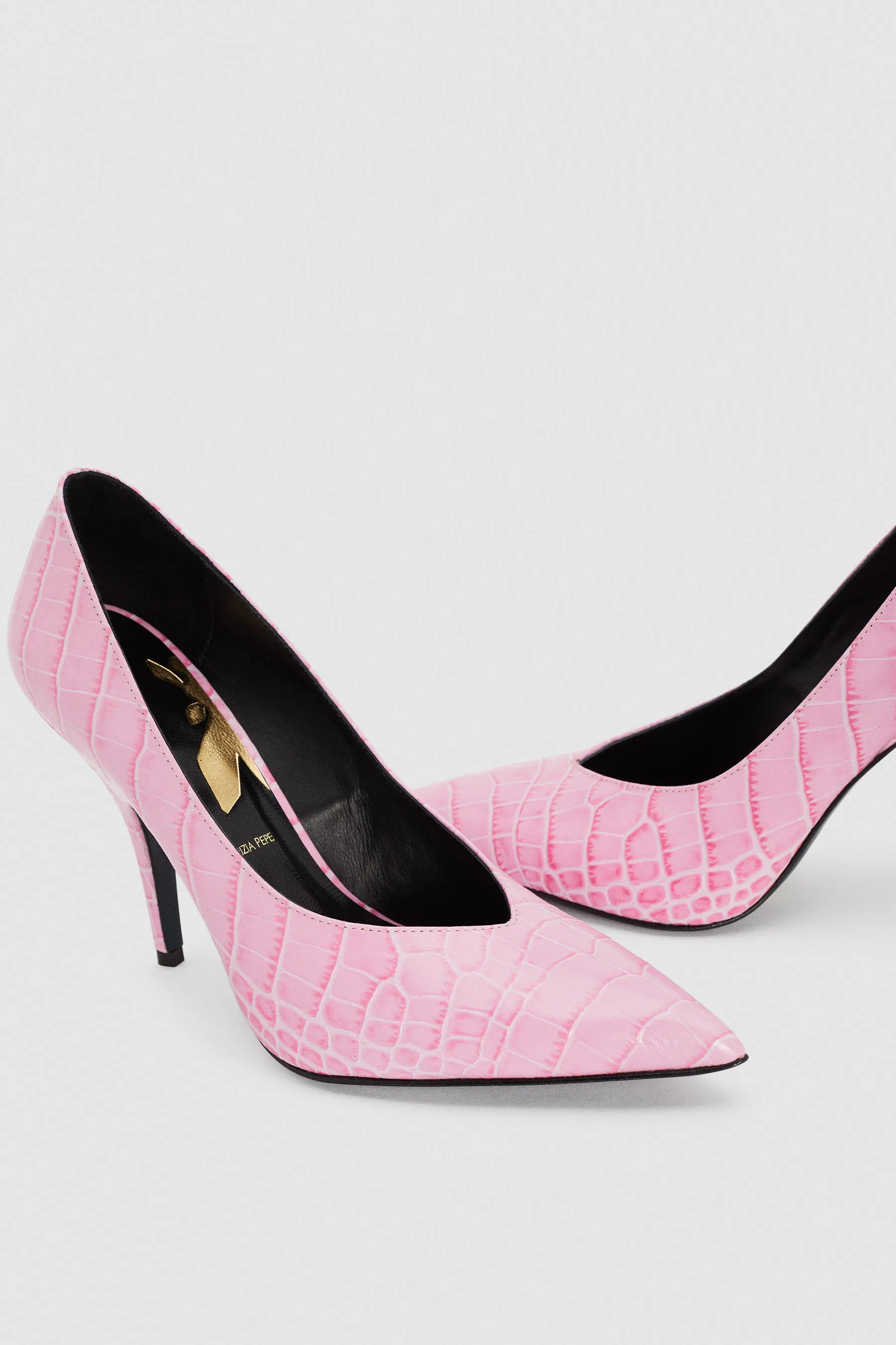 Court Shoe