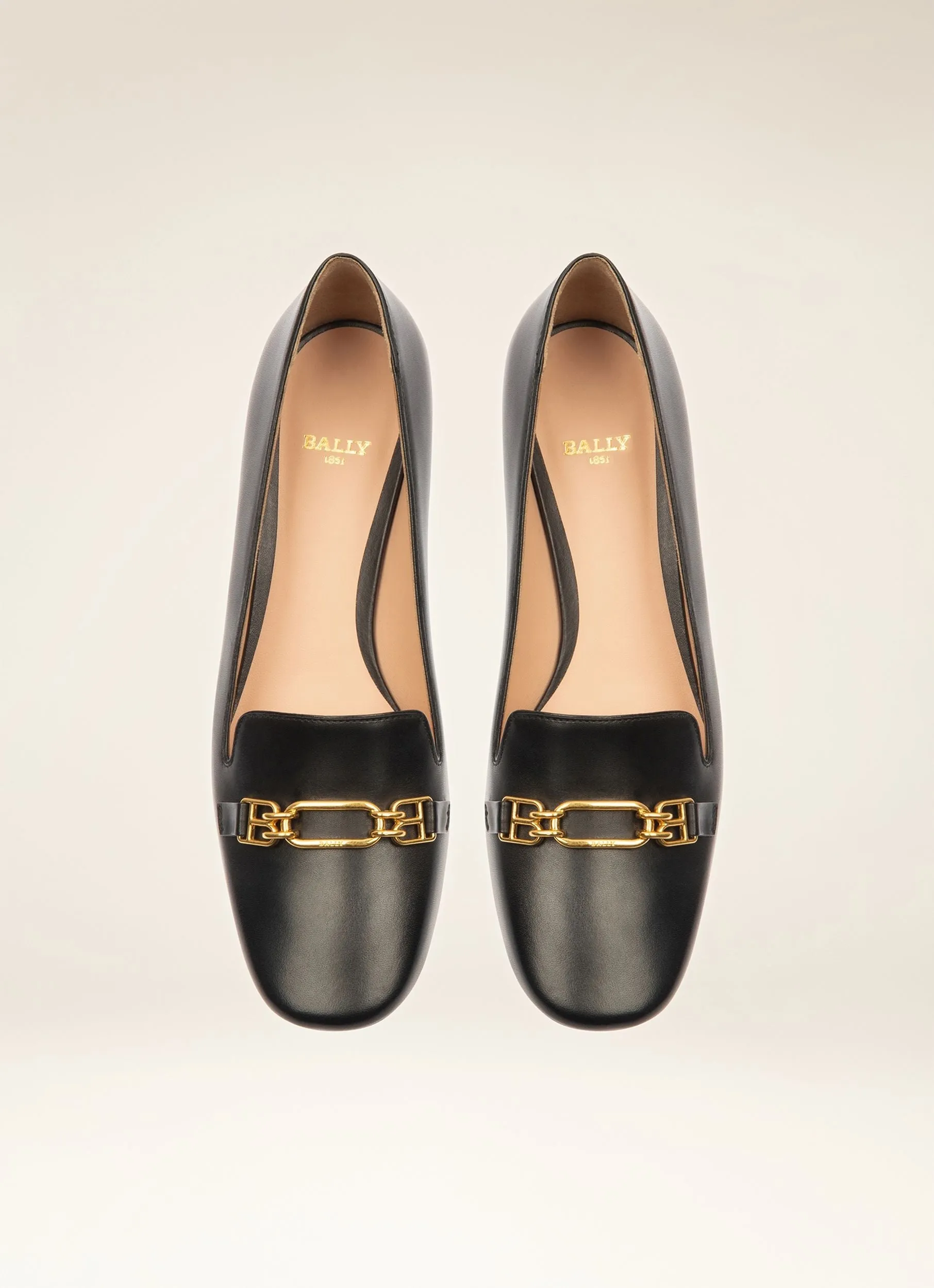 Dielle Leather Pumps In Black