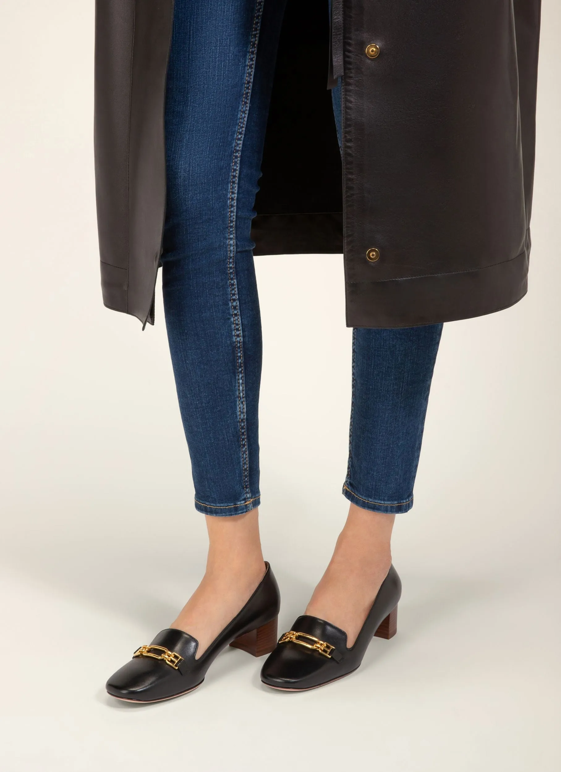 Dielle Leather Pumps In Black