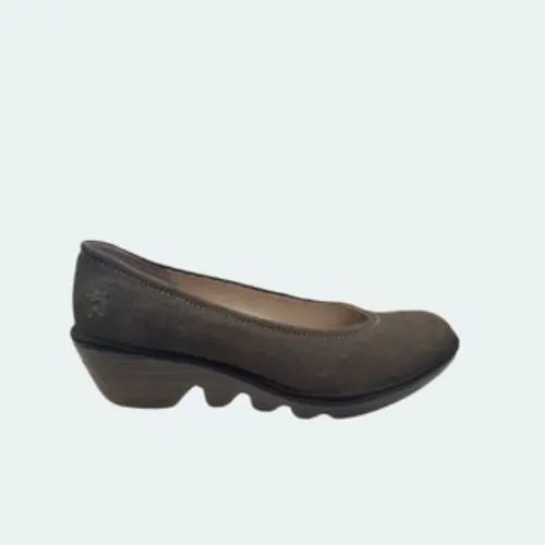 FLY PUMP GREY BLACK