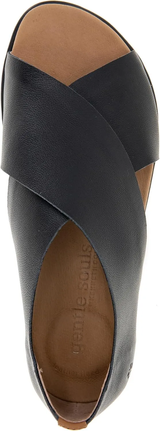 Gentle Souls by Kenneth Cole Women's Leslie Sandal