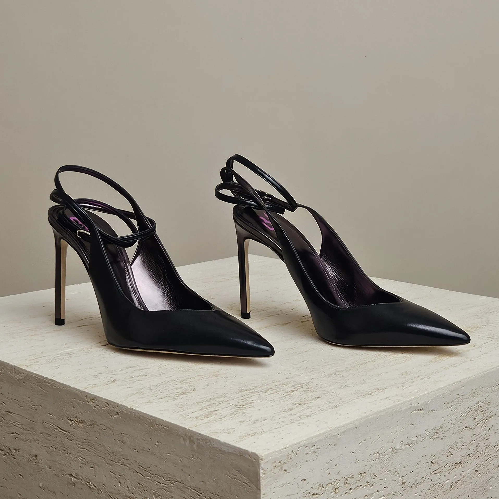 Gigi Moon Pump