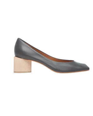 Icy Pump (Black Leather-Natural Heel)