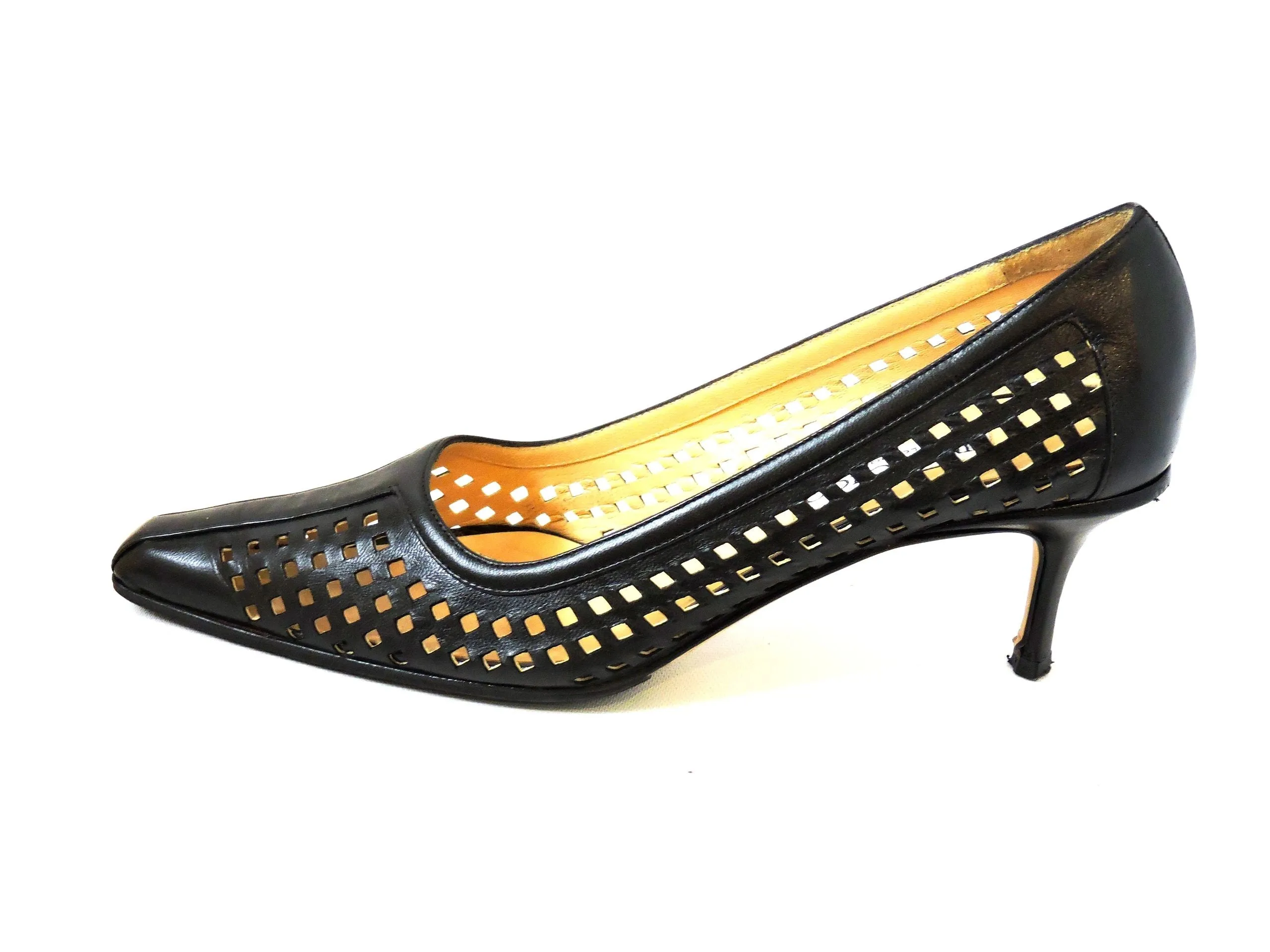 Jimmy Choo Laser Cut Pump Size 39 It (9 Us)