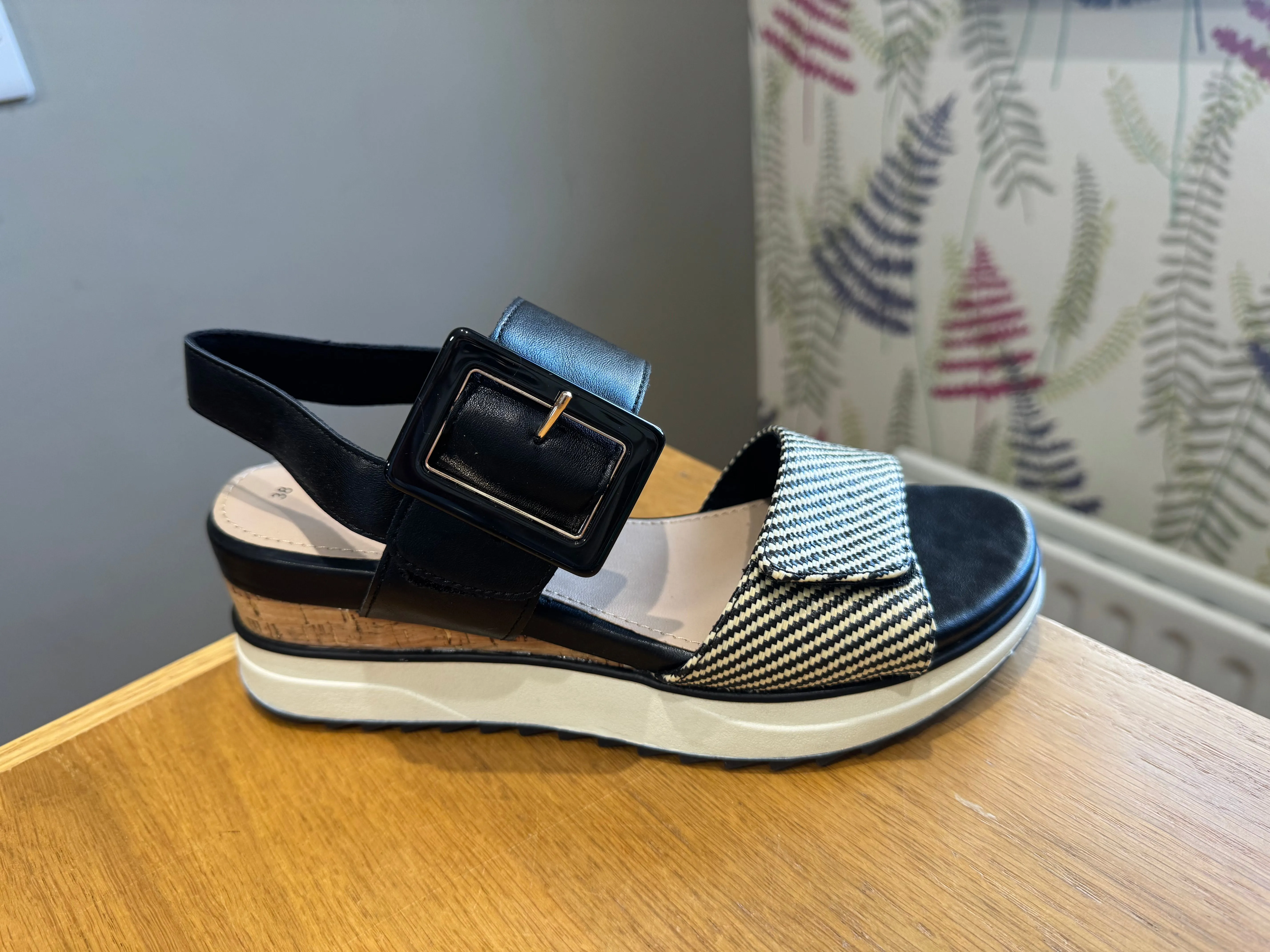 S. Oliver Black Wedge Velcro Sandal