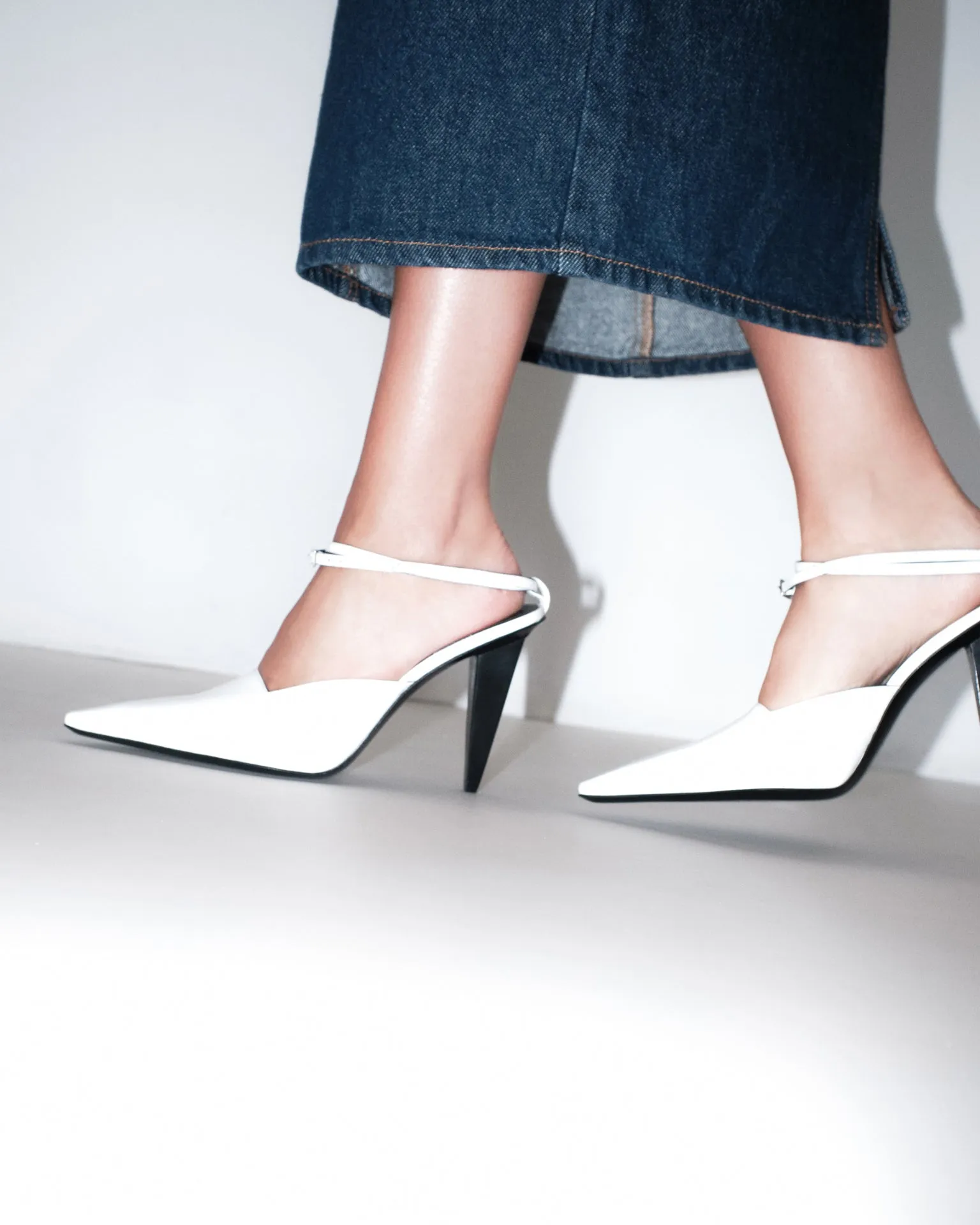 Sky Pump in White Brushed Leather