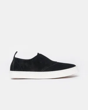Slip On Sneaker in Black