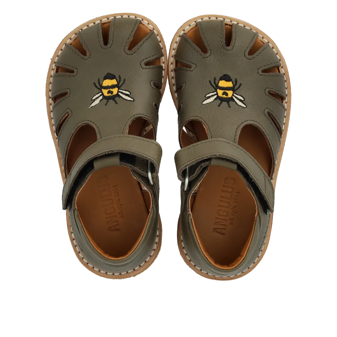Starter sandal with bee embroidery